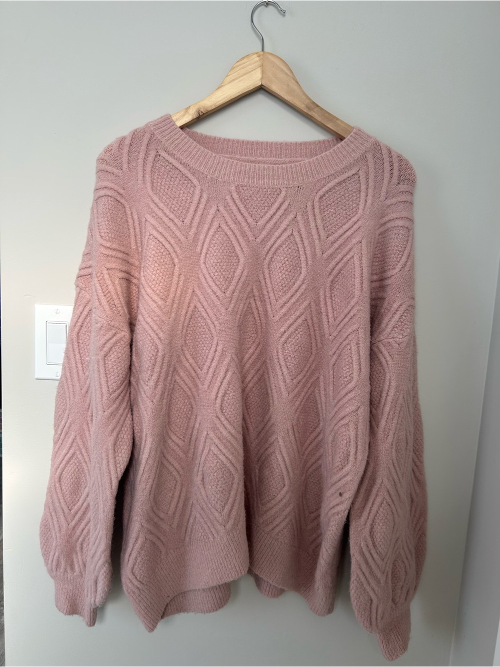 Women's Cozy Cable Knit Sweater - Dusty Pink